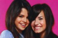 /album/sztarok/selena-demi-selena-gomez-and-demi-lovato-1694585-500-331-1-jpg/